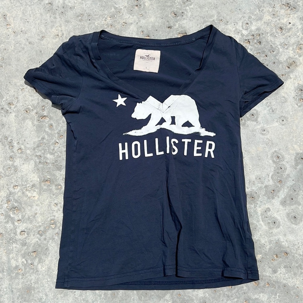 HOLLISTER tee